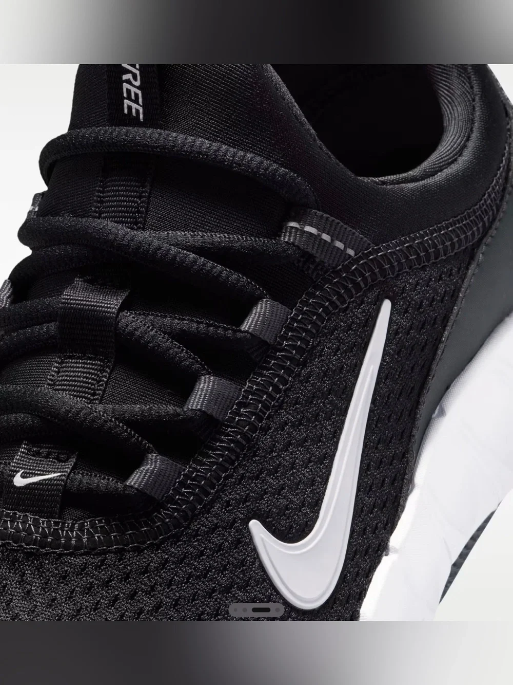Nike Big Kids Nike Free Ride Black/White  Running Shoes 4.5 Youth NWT & Box